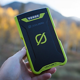 Mua Pin Sạc Dự Phòng Kèm Đèn Chiếu Sáng GoalZero Venture 70
