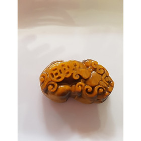 Tỳ Hưu Đá Mắt Hổ Vàng Nâu Tự Nhiên To Phối Vòng Tay Nam Kích thước tỳ hưu dài 35mm x ngang 20mm Phối vòng tay nam size 14ly, 16ly và 18ly ạ