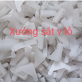 Mua CHÂN NHỰA CHỐNG TRẦY ( COMBO 1 GOẶC 4 CÁI ) lẮP RÁP KỆ SẮT V LỖ