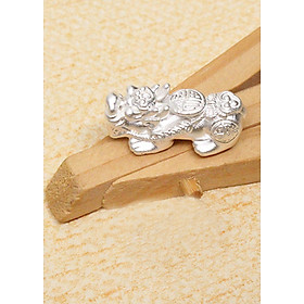 Charm bạc tỳ hưu xỏ ngang - Ngọc Quý Gemstones