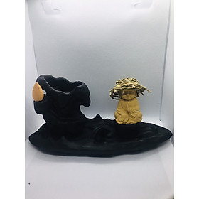 Mua thác khói trầm hương chú tiểu đội nón rơm