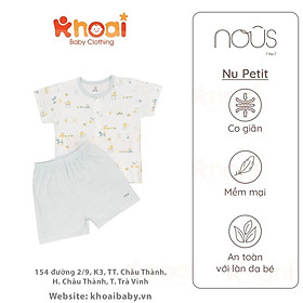 Bộ cài thẳng cộc Nous petit xanh trắng họa tiết - Chất liệu Nu Petit 95% cotton thiên nhiên