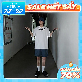 Áo thun Tay lỡ Nam Nữ Form Rộng In decal M.U.S.T màu trắng Trùm Unisex vải cotton thích hợp đi chơi
