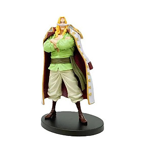Mô hình One Piece : Mô hình Râu Trắng thời trẻ