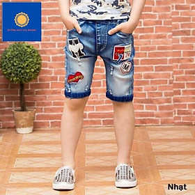 Quần sort jean bé trai cào rách, thêu đắp logo Xanh jean nhạt. Gia Khang