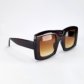 Mắt kính mát nữ form vuông DKY827TR. Tròng Polarized phân cực chống tia UV, gọng Polycarbonate