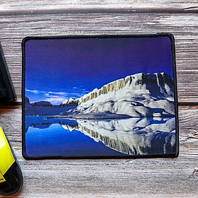 Mua Lót chuột R7 may viền đen - Hình ngẫu nhiên