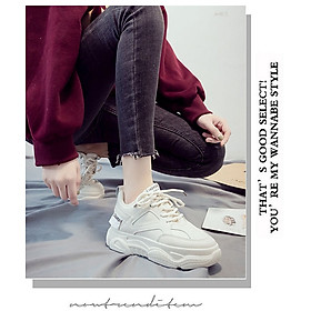 Giày Sneaker Nữ Màu Trắng Đế Độn,Mang Phong Cách Năng Động Trẻ Trung Showgo 803