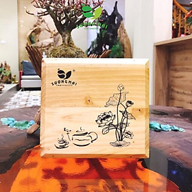 Mua Hộp Đựng Trà Bằng Gỗ SƯƠNG MAI Họa Tiết Ấm Trà Hoa Sen Màu Gỗ Vân Trang Nhã Bên Trong Có Lót Vải Màu Vàng Sang Trọng