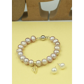 Bộ trang sức ngọc trai 2 món gồm Vòng tay charm kim loại hình lá và Bông tai thương hiệu Opal - TB8