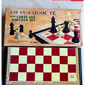 Bộ bàn cờ vua quốc tế có hộp - nhựa tốt size lớn 28 x 28 có nam châm