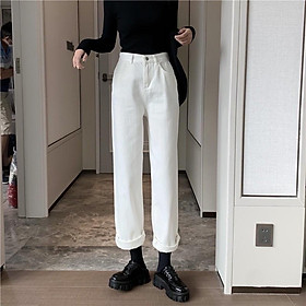 Quần jean trắng baggy dáng suông phong cách Hàn Quốc