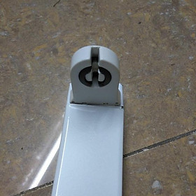 Mua Máng đèn đơn 1m2 sử dụng bong Led 1m2