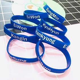 VÒNG TAY. LẮC TAY CAO SU SUPERJUNIOR KPOP COMBO 5 THÀNH VIÊN KHÁC NHAU