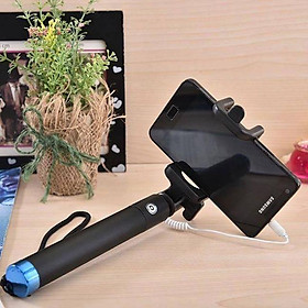 Mua Gậy chụp hình tự sướng.