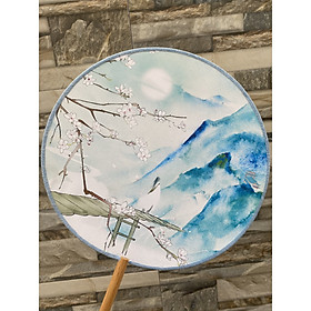 ( M65 ) Quạt tròn cổ trang cầm tay cán dài in hình BẠCH Y LAM SƠN gắn dây tuyến cosplay xinh xắn 