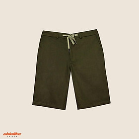 Quần short màu xanh Olive