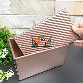 Mua BÁNH MÌ SANDWICH vân GỢN SÓNG mẫu mới SIÊU ĐẸP CAO CẤP. Khuôn bánh mì gối Thép CARBON chống dính màu VÀNG SANG TRỌNG