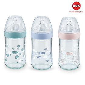 Bình Sữa Thủy Tinh 240ml Nature Sense Núm Ti Silicone S1 Nuk NU21498 (Size M) - Màu Ngẫu Nhiên