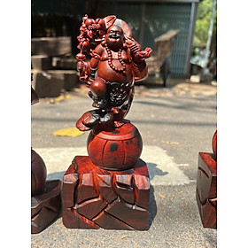 Tượng phật di lặc gánh cành đào bằng gỗ trắc đỏ đen ,đẹp long lanh kt cao 20×8×6cm