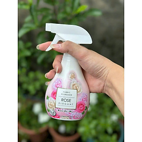 Chai Xịt Khử Mùi Và Làm Thơm Quần Áo 300ml
