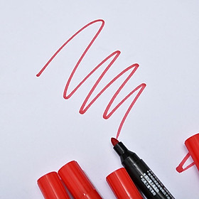 Bút Lông Dầu có ba màu đen, xanh, đỏ