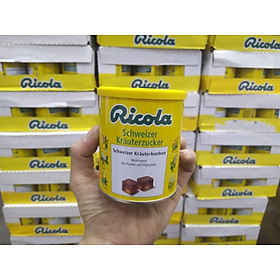 Kẹo Ngậm Đau Họng Ricola Shweizer Krauterzucker Chứa Hỗn Hợp 13 Loại Thảo