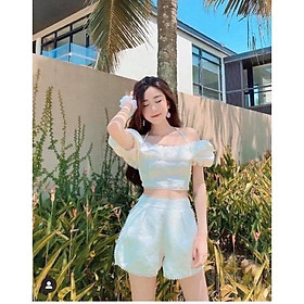 Set áo croptop bẹt vai viền ren dây cổ kèm quần shorts trắng