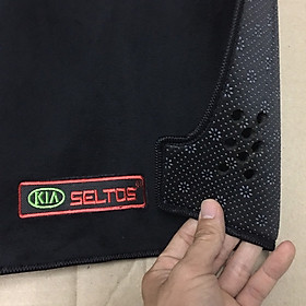 Thảm Taplo Xe Kia Seltos 2020 2021 2022 Mẫu Nhung 3 lớp cao cấp, có chống trượt, chống nắng nóng hiệu quả