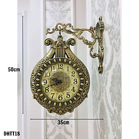 Đồng hồ treo tường 2 mặt tân cổ điển DHTT18 với trang trí hoa văn bắt mắt, phù hợp với mọi không gian.
