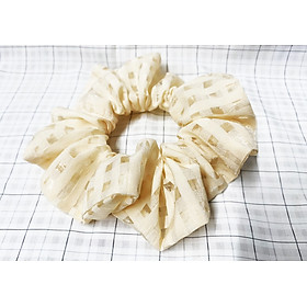 Cột tóc scrunchies màu vàng caro lưới size trung