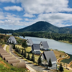 Đà Lạt Wonder Resort 4*- Ưu Đãi Hè. Bữa sáng miễn phí, Hồ Bơi Vô Cực, Xe Đưa Đón Trung Tâm, Miễn Phí Tham Quan Vườn Dâu, Vườn Rau, Khách Sạn Bên Hồ Tuyền Lâm Cực Đẹp