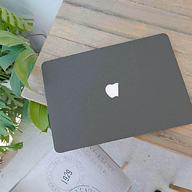 Combo 3in1 Ốp dành cho Macbook M1 và các size khác loại hở táo, Tặng kèm bộ khăn lau và dây chống gãy sạc