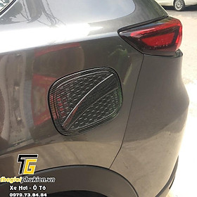 Ốp nắp đậy bình xăng mazda cx8, cx-8 vân carbon