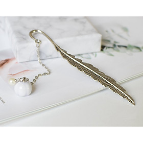 Bookmark Lông vũ kim loại mặt dây chuyền - Hoa anh đào tím