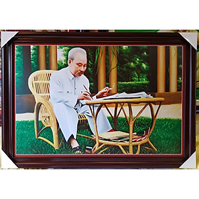 TRANH IN DẦU -BÁC HỒ NGỒI VIẾT DI CHÚC TRONG VƯỜN HOA PHỦ CHỦ TỊCH