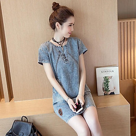 Đầm Jean Suông chất vải jean ko co giãn,kiểu dáng đơn giản,màu sắc mang phong cách thời trang bụi. Đầm Jean Suông thích hợp cho chị em đi chơi,tham dự những buổi tiệc nhỏ,hoặc đi làm công sở nhé