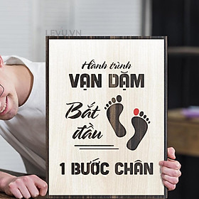 Tranh treo slogan LEVU LV008 "Hành trình vạn dặm bắt đầu từ một bước chân" - 30x40cm