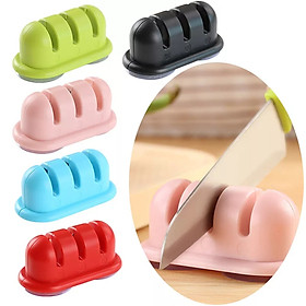 Mua mài dao mini 3 rãnh đế hít 9*3.8cm (Màu Ngẫu Nhiên)