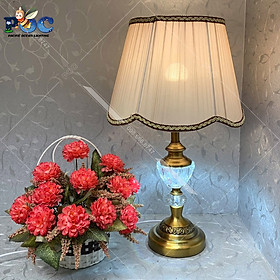 Mua Đèn Bàn Trang Trí Phòng Ngủ Thân pha Lê Chao Vải Thân Và Chao Có Thể Sáng Riêng Biệt MB802