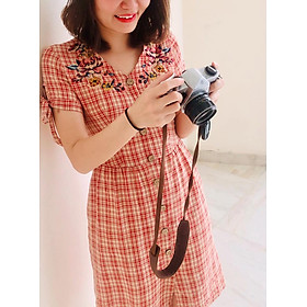 Váy đầm xòe ngắn tay họa tiết kẻ đỏ Floral dress Burny V4003549KD