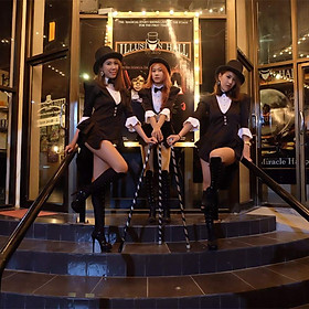 Vé Xem Show Ảo Thuật Tuxedo Magic Ở Pattaya, Thái Lan - Ghế Thường