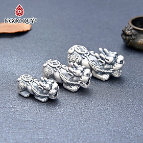 Hình ảnh Charm bạc tỳ hưu xỏ ngang - Ngọc Quý Gemstones