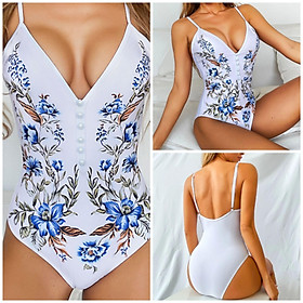 Sẵn sàng để thách thức mọi ánh nhìn, chiếc bikini gợi cảm này sẽ khiến bạn trở thành ngôi sao trong bất kỳ bãi biển nào. Với kiểu dáng táo bạo và màu sắc đầy năng động, chiếc bikini này thực sự là sự lựa chọn hoàn hảo cho những ai yêu thích sự gợi cảm.