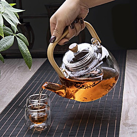 Bình pha trà thủy tinh, ấm trà thủy tinh có lõi lọc quai cầm bằng tre chịu nhiệt cực tốt dung tích 900ml