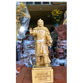 Mua TƯỢNG HOÀNG ĐẾ QUANG TRUNG BẰNG GỖ BÁCH XANH THƠM NỨC KT CAO 20CM