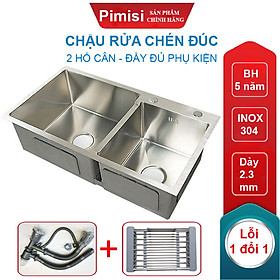 Chậu rửa chén bát inox 304 Pimisi đúc 2 hốc lệch, kích thước bồn rửa bát 78 x 43 - 82 x 45 cm làm từ thép không gỉ sus 304 đầy đủ xi phông loại to và kèm rổ đựng đồ dùng để rửa chén bát gắn được cả âm - dương bàn đá bếp | Hàng chính hãng