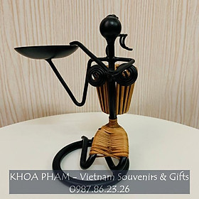 Mua Chân cắm nến sắt uốn nghệ thuật hình cô gái