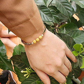 Lắc tay hạt dâu chỉ ngũ sắc