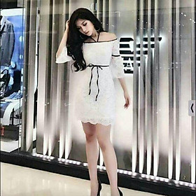 Đầm ren bẹt vai tay loa viền